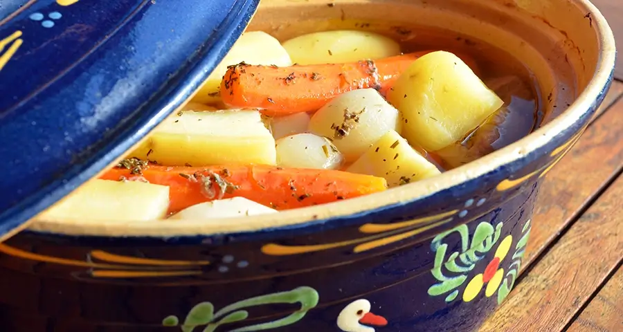 Déguster le Baeckeoffe, tradition culinaire alsacienne